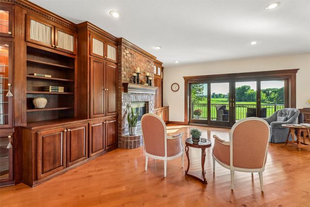 3418 NE Briarwood Drive, Ankeny, IA 50021