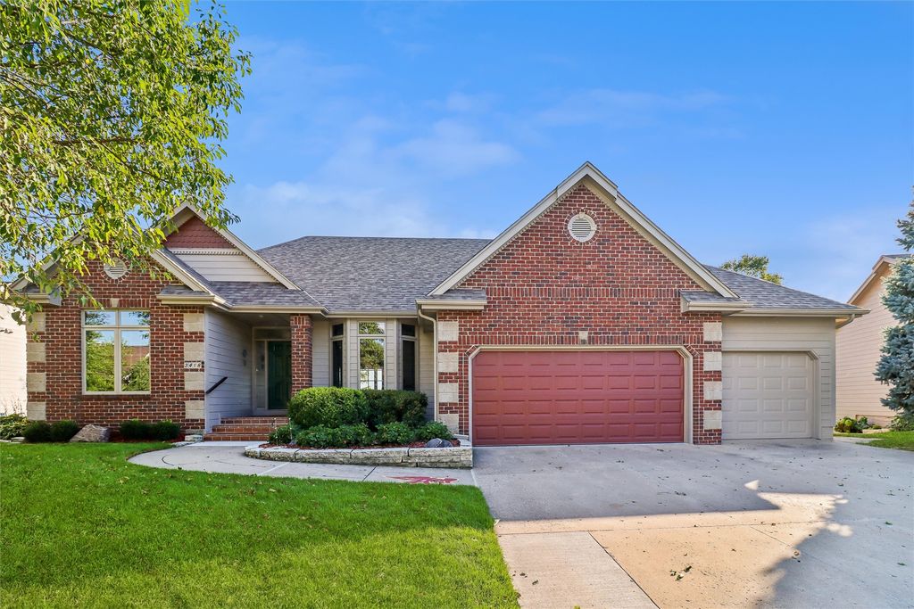 3418 NE Briarwood Drive, Ankeny, IA 50021