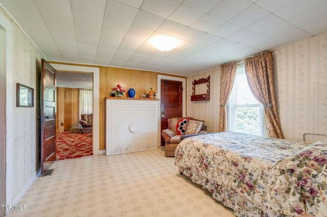 126 California Road, Church Hill, TN 37642