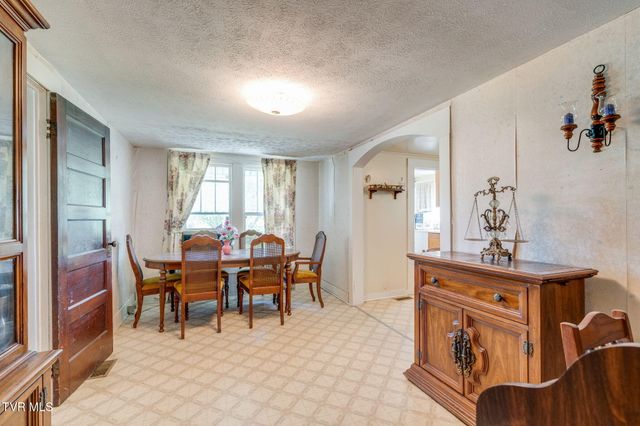 126 California Road, Church Hill, TN 37642