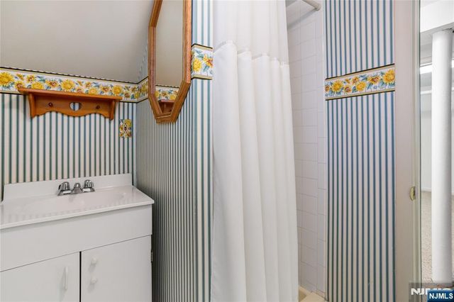 141 Henry Street, Hasbrouck Heights, NJ 07604