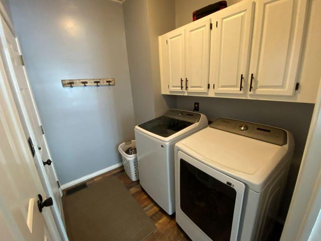 101 Pinecrest Court, Bellefontaine, OH 43311