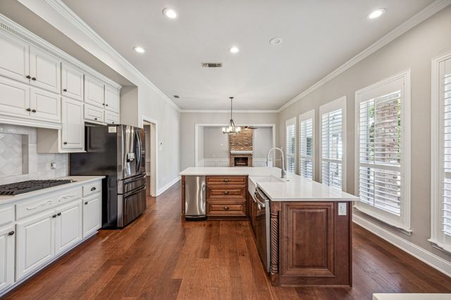 2900 Creek View Drive, Flower Mound, TX 75022