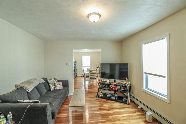 144 Parker St, Lowell, MA 01851