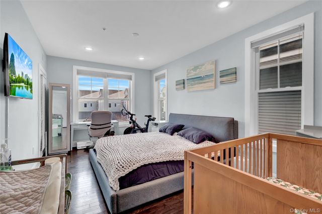 622 Marina Pointe Drive 622, East Rockaway, NY 11518