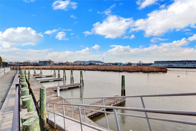 622 Marina Pointe Drive 622, East Rockaway, NY 11518