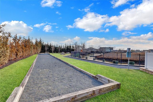 622 Marina Pointe Drive 622, East Rockaway, NY 11518