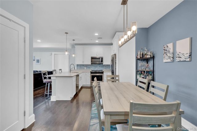 622 Marina Pointe Drive 622, East Rockaway, NY 11518