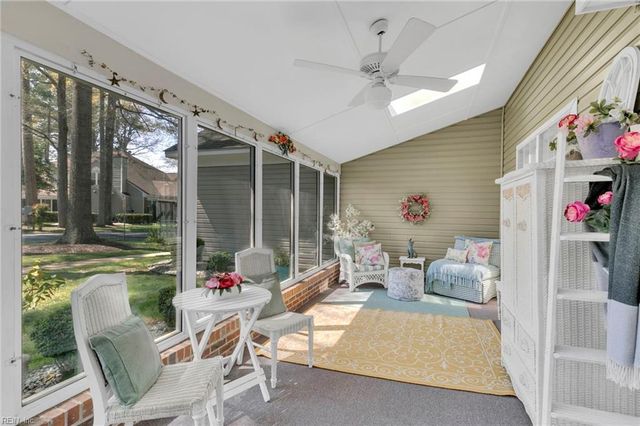 862 Gleneagles DR, Newport News, VA 23602