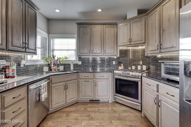 2230 W 26th Street, Joplin, MO 64804