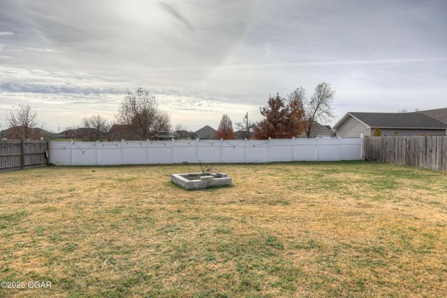 2230 W 26th Street, Joplin, MO 64804