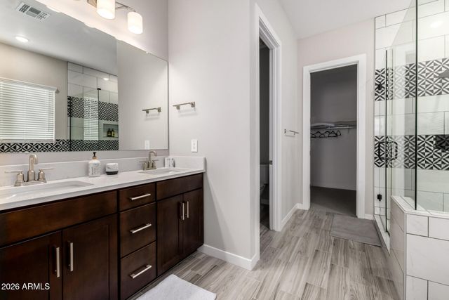 8026 W NICOLET Avenue, Glendale, AZ 85303