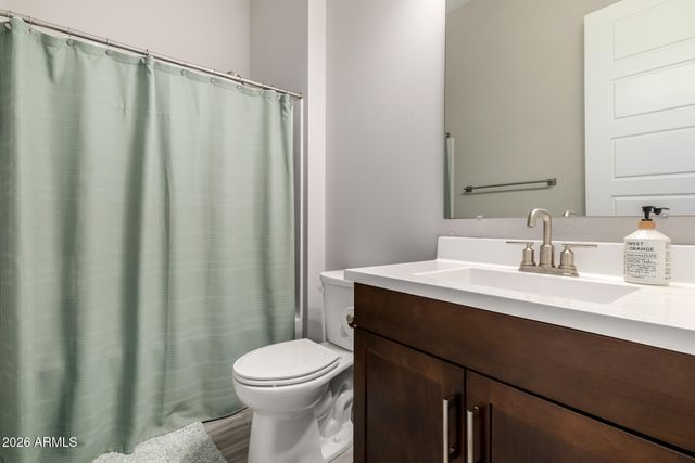 8026 W NICOLET Avenue, Glendale, AZ 85303