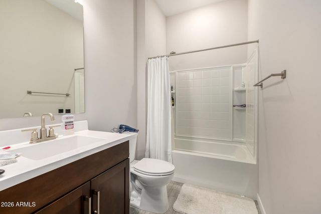 8026 W NICOLET Avenue, Glendale, AZ 85303