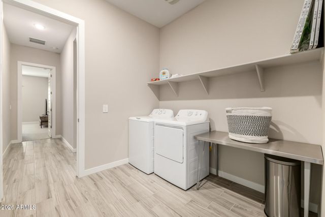 8026 W NICOLET Avenue, Glendale, AZ 85303