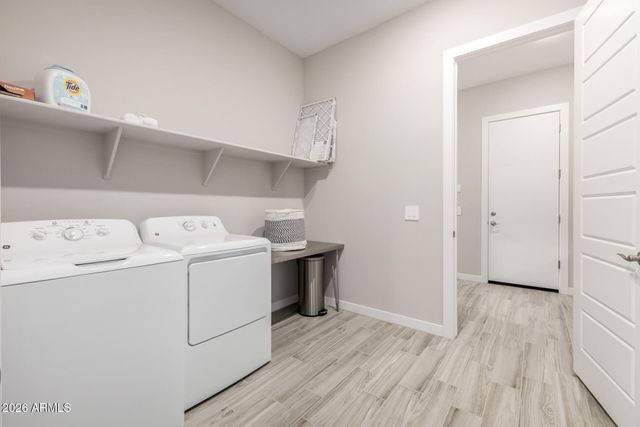 8026 W NICOLET Avenue, Glendale, AZ 85303