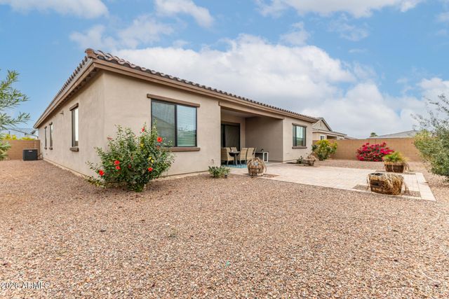 8026 W NICOLET Avenue, Glendale, AZ 85303