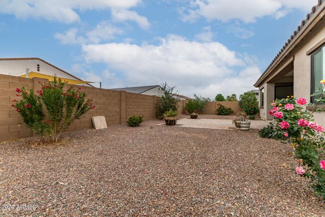 8026 W NICOLET Avenue, Glendale, AZ 85303