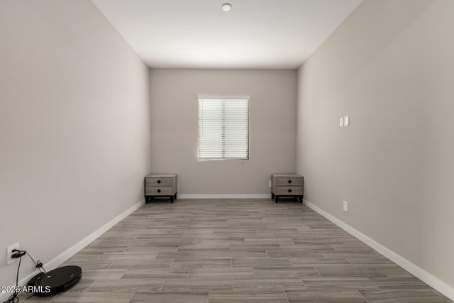 8026 W NICOLET Avenue, Glendale, AZ 85303