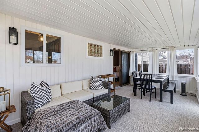 1043 Arthur Drive, Troy, MI 48083