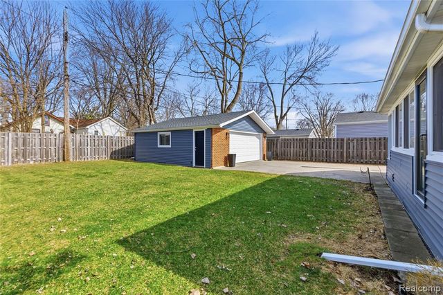 1043 Arthur Drive, Troy, MI 48083