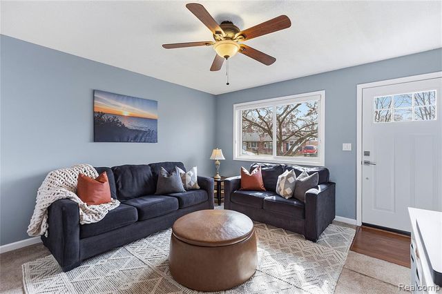 1043 Arthur Drive, Troy, MI 48083