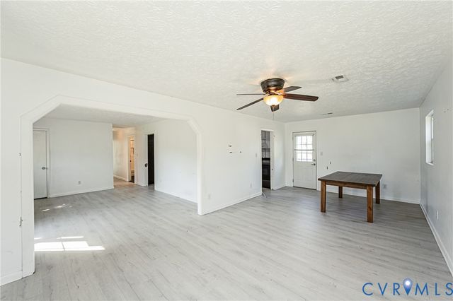8624 Warrior Rd, Quinton, VA 23141