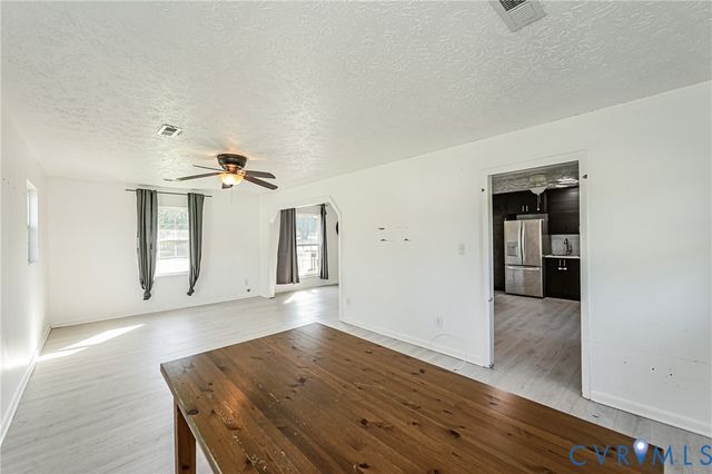 8624 Warrior Rd, Quinton, VA 23141