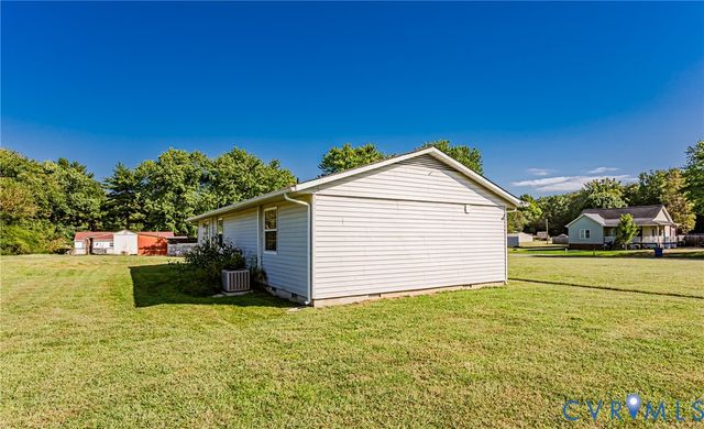 8624 Warrior Rd, Quinton, VA 23141