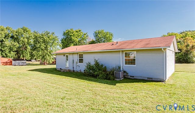 8624 Warrior Rd, Quinton, VA 23141