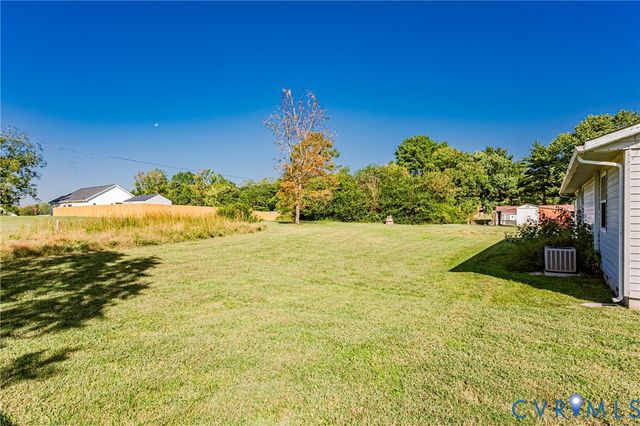 8624 Warrior Rd, Quinton, VA 23141