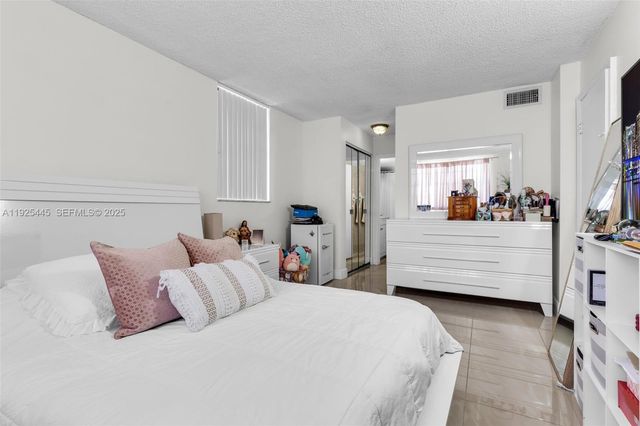 14180 SW 84th St 205-G, Miami, FL 33183