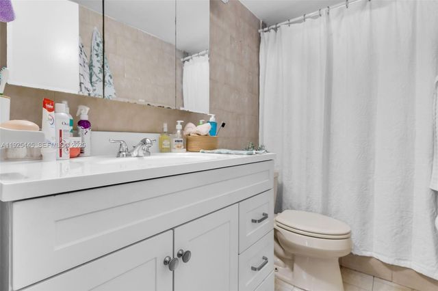 14180 SW 84th St 205-G, Miami, FL 33183