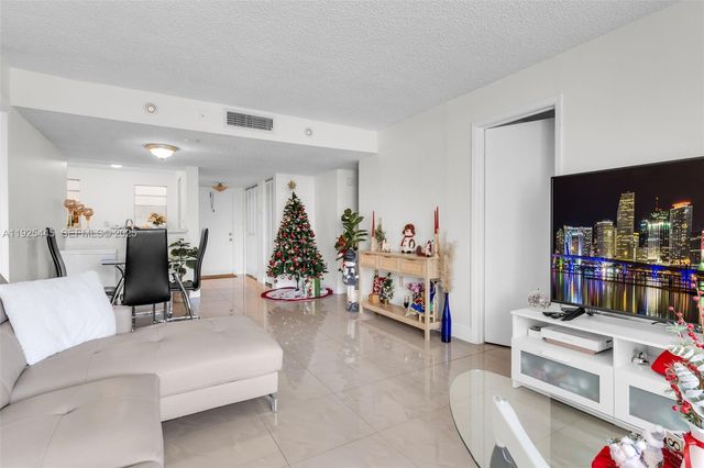 14180 SW 84th St 205-G, Miami, FL 33183