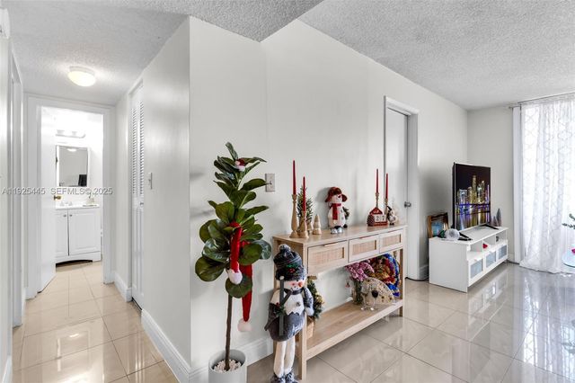 14180 SW 84th St 205-G, Miami, FL 33183