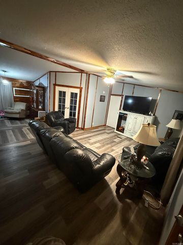 10519 Jewell Drive, Mabelvale, AR 72103