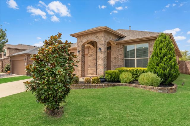 5044 Sugarcane Lane, Fort Worth, TX 76179