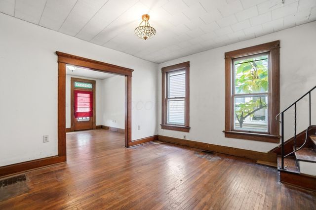 2433 N 4th Street, Columbus, OH 43202