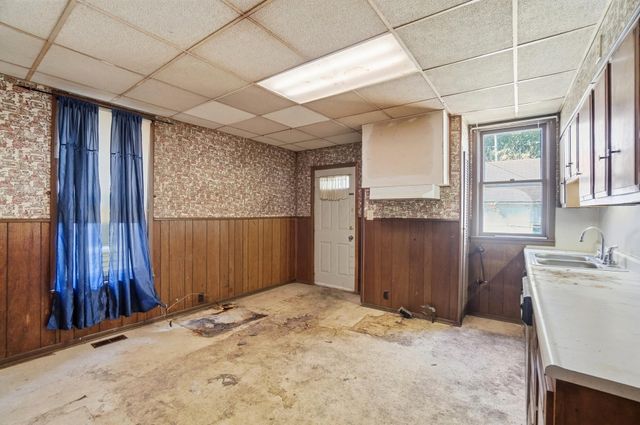 2433 N 4th Street, Columbus, OH 43202