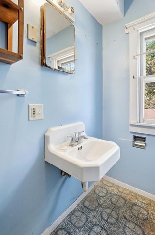 2433 N 4th Street, Columbus, OH 43202