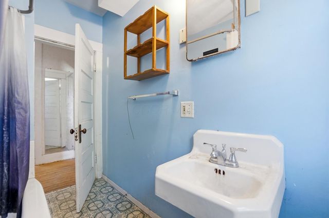 2433 N 4th Street, Columbus, OH 43202