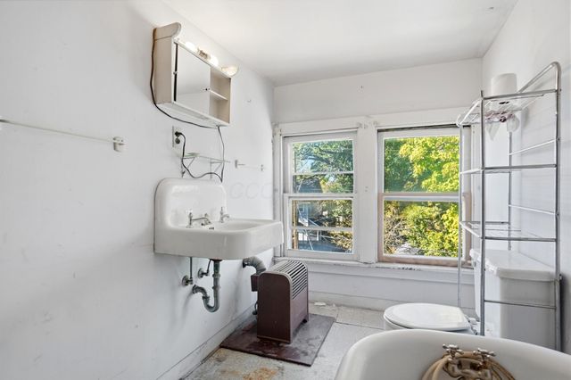 2433 N 4th Street, Columbus, OH 43202