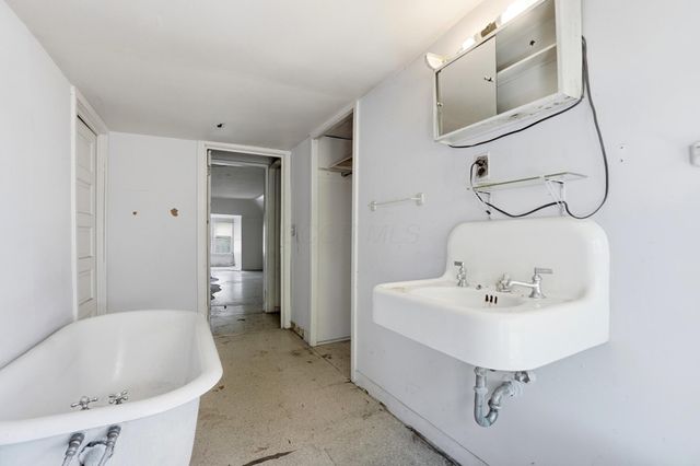 2433 N 4th Street, Columbus, OH 43202