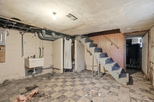 2433 N 4th Street, Columbus, OH 43202