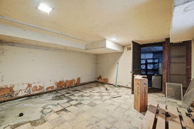 2433 N 4th Street, Columbus, OH 43202