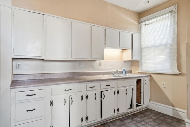 2433 N 4th Street, Columbus, OH 43202