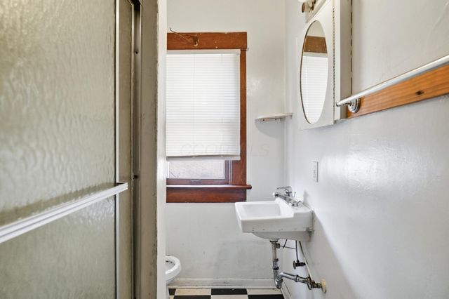 2433 N 4th Street, Columbus, OH 43202