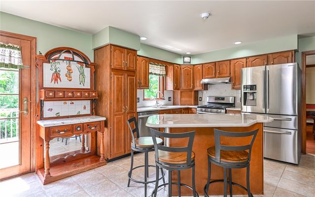 212 Whitehaven Dr, Richland, PA 15044