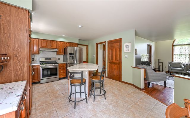 212 Whitehaven Dr, Richland, PA 15044