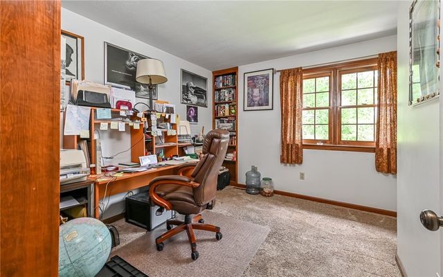 212 Whitehaven Dr, Richland, PA 15044